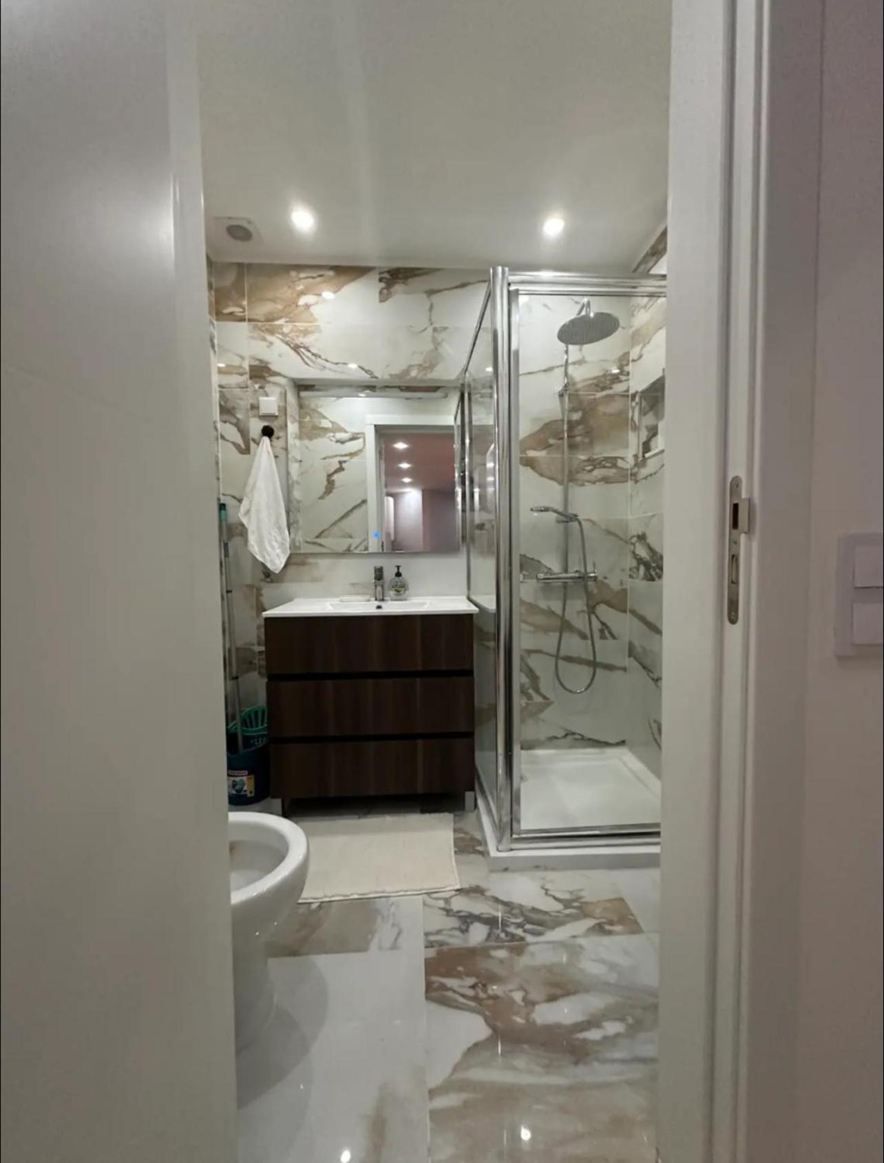 Sea View Apartment & 4 Minutes Walk To The Beach Paço de Arcos Buitenkant foto